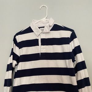 Polo style sweater. Used. Size M